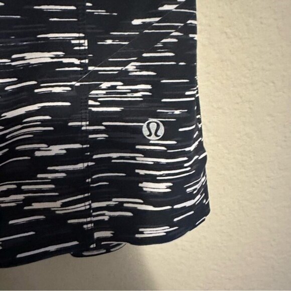 Lululemon Assert Short Gondola Stripe Black White / Black Linerless Size Large - Picture 5 of 10